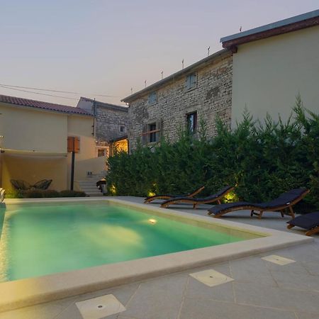 Authentic Istrian Villa Stazione With Pool Cabrunici 外观 照片